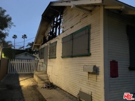 Detached Garage, Exterior