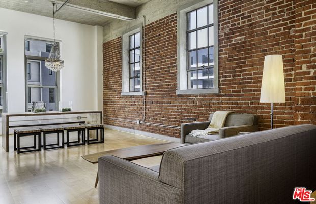 Interior, Pendant Lights, Stone Walls, Wood Texture Flooring
