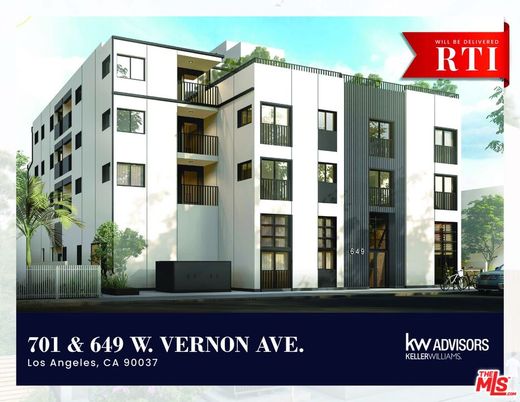 Exterior, Facade, Condo Building