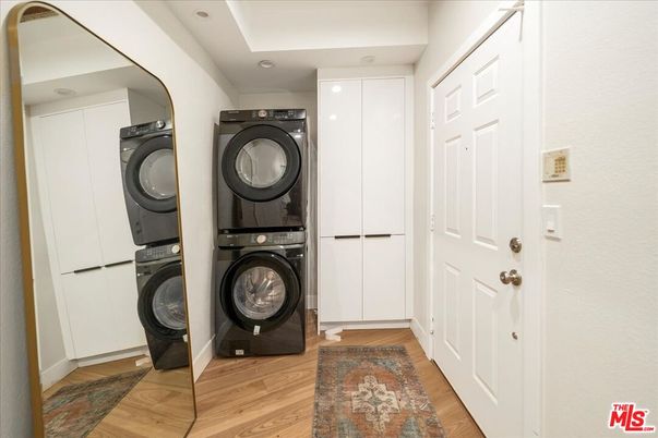 Interior, Recessed Lighting, Utility Closets, Washer, Wood Texture Flooring
