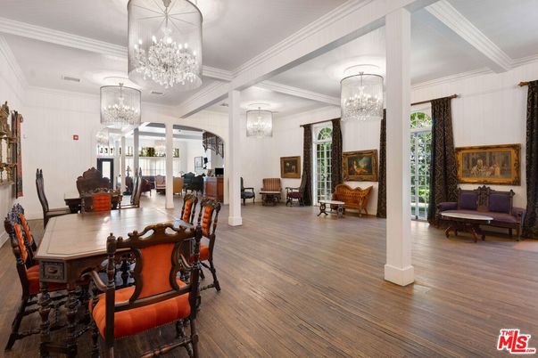 Chandelier, Dining room, Interior, Living room, Wood Texture Flooring