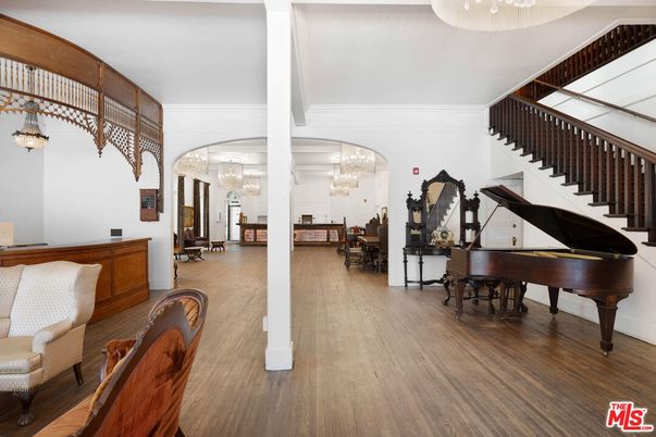Chandelier, Interior, Piano, Wood Texture Flooring