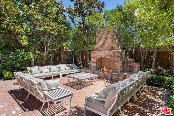 Exterior, Fireplace