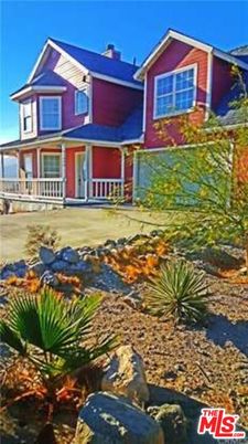 Backyard, Exterior, Facade, Queen Anne Victorian