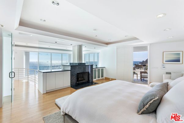 Bedroom, Fireplace, Interior, Recessed Lighting, Wood Texture Flooring