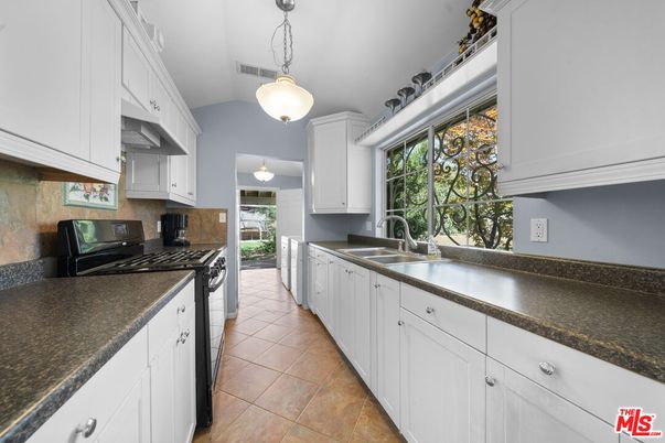Interior, Kitchen, Pendant Lights