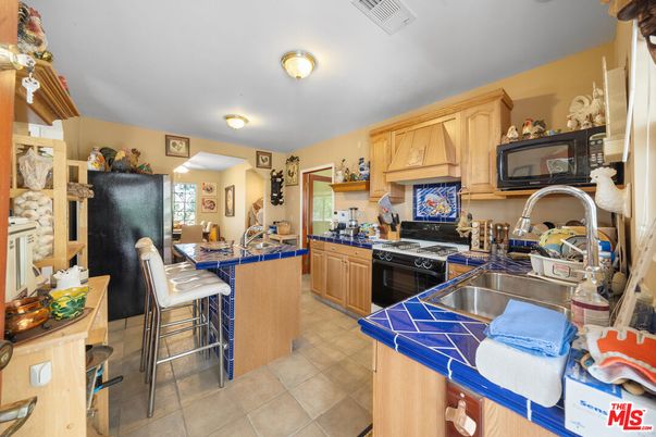 Interior, Kitchen, Tile Countertops