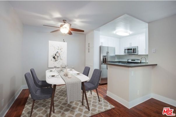 Dining room, Interior, Kitchen, Stainless Steel Appliances, Wood Texture Flooring