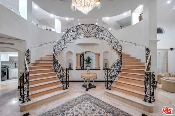 Chandelier, Interior, Recessed Lighting