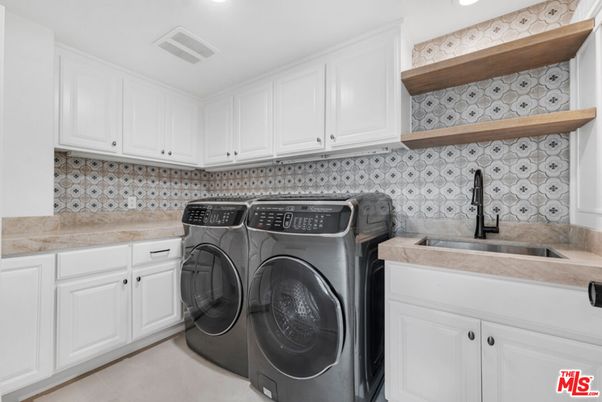 Interior, Recessed Lighting, Washer