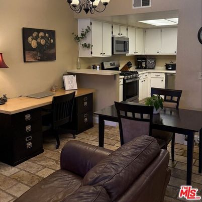 Chandelier, Dining room, Interior, Kitchen