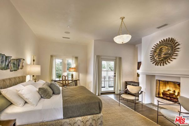 Bedroom, Fireplace, Interior, Pendant Lights, Recessed Lighting, Wood Texture Flooring