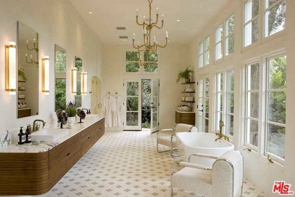 Bathroom, Chandelier, Dual Sink Vanities, Free Standing Baths, Interior, Recessed Lighting