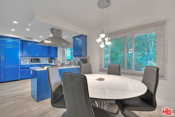 Dining room, Interior, Kitchen, Pendant Lights, Recessed Lighting, Wood Texture Flooring