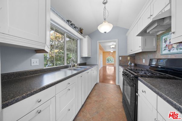 Interior, Kitchen, Pendant Lights