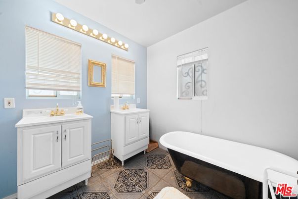 Bathroom, Dual Sink Vanities, Free Standing Baths, Interior