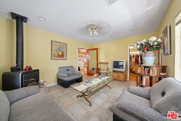Fireplace, Interior, Living room, Recessed Lighting