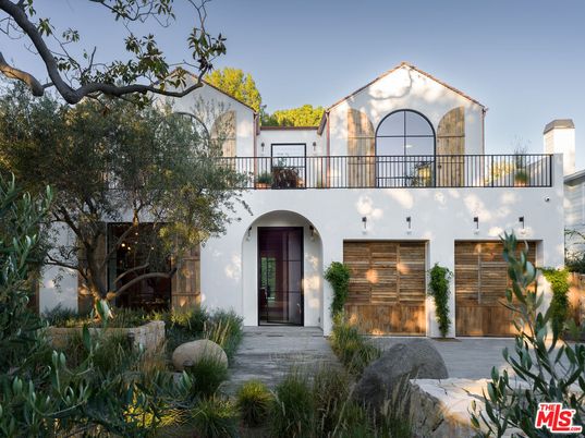 Exterior, Facade, Spanish Mediterranean