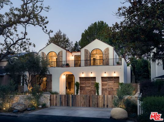 Exterior, Facade, Spanish Mediterranean