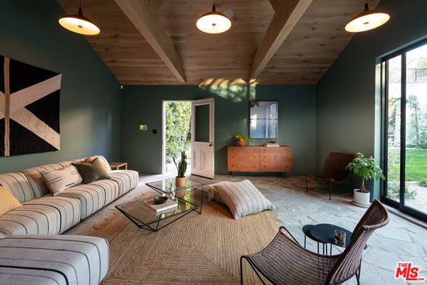 Interior, Living room, Pendant Lights, Wooden Ceilings