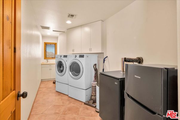 Interior, Recessed Lighting, Washer