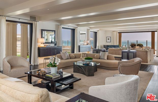 Interior, Living room, Recessed Lighting, Water, Wood Texture Flooring