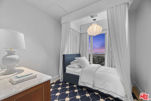 Bedroom, Interior, Pendant Lights