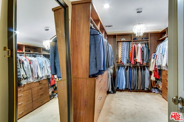 Chandelier, Interior, Recessed Lighting, Walk-in Closets