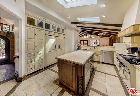 Chandelier, Interior, Kitchen, Recessed Lighting, Stainless Steel Appliances, Wooden Beams