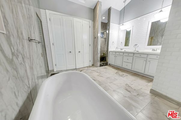 Bathroom, Dual Sink Vanities, Free Standing Baths, Interior, Marble, Marble Walls