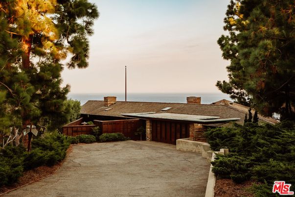 Backyard, Exterior, Water