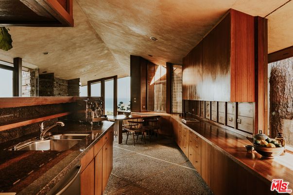 Dining room, Interior, Kitchen, Recessed Lighting