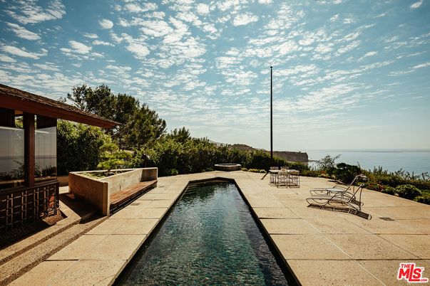 Exterior, Pool, Water