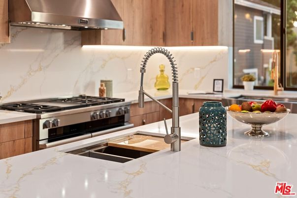 Interior, Kitchen, Stainless Steel Appliances