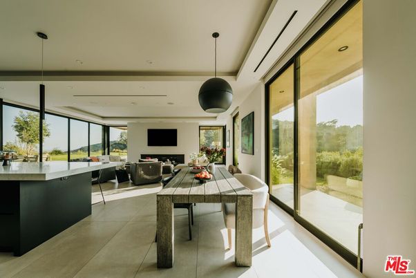 Dining room, Interior, Living room, Pendant Lights, Recessed Lighting