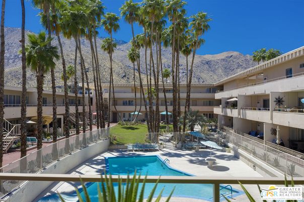 Exterior, Pool, Other