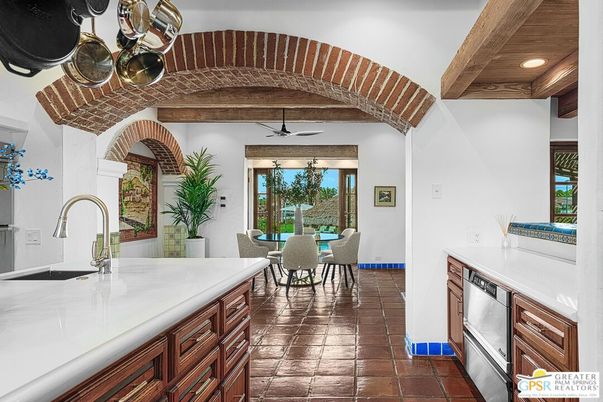 Dining room, Interior, Kitchen, Recessed Lighting, Wooden Beams, Wooden Ceilings