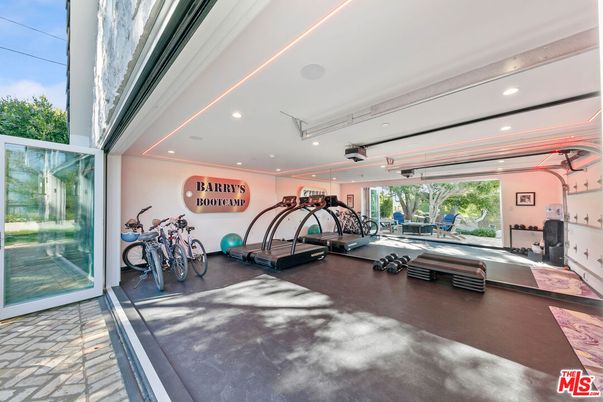 Fitness Equipment, Interior, Recessed Lighting
