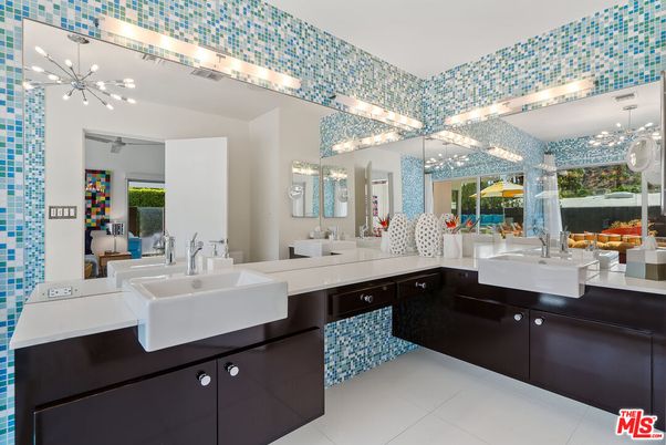 Bathroom, Dual Sink Vanities, Interior, Pendant Lights