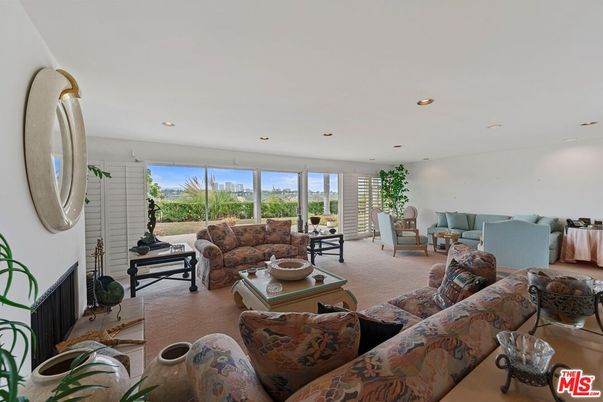 Fireplace, Interior, Living room, Recessed Lighting