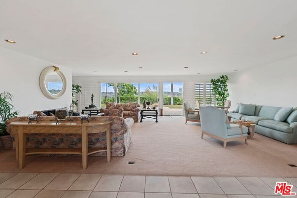Dining room, Interior, Living room, Recessed Lighting