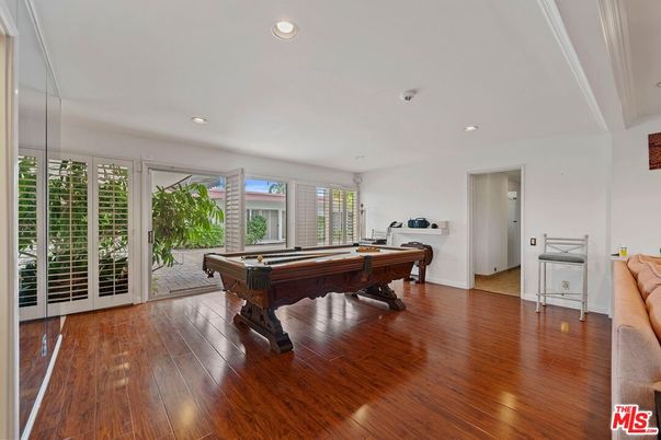 Billiard Table, Game Room, Interior, Recessed Lighting, Wood Texture Flooring