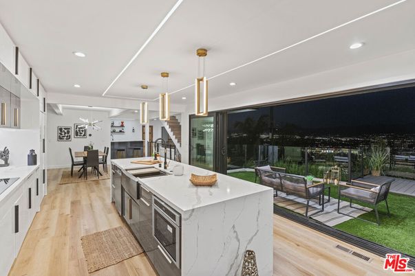 Dining room, Interior, Kitchen, Pendant Lights, Recessed Lighting, Wood Texture Flooring