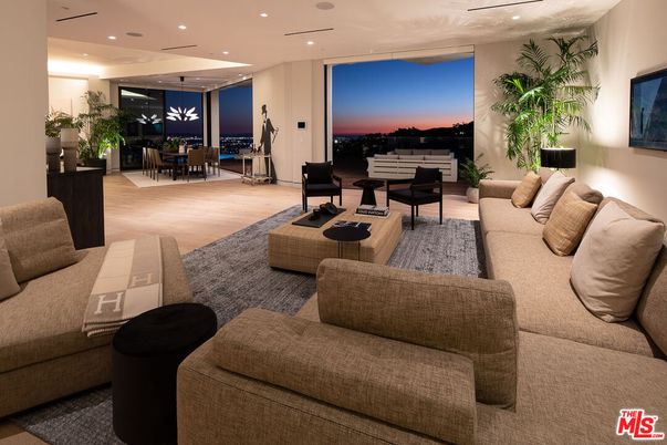 Dining room, Interior, Living room, Pendant Lights, Recessed Lighting, Wood Texture Flooring