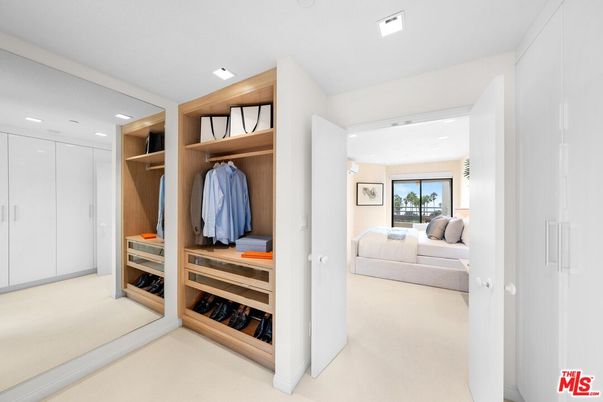 Interior, Recessed Lighting, Walk-in Closets