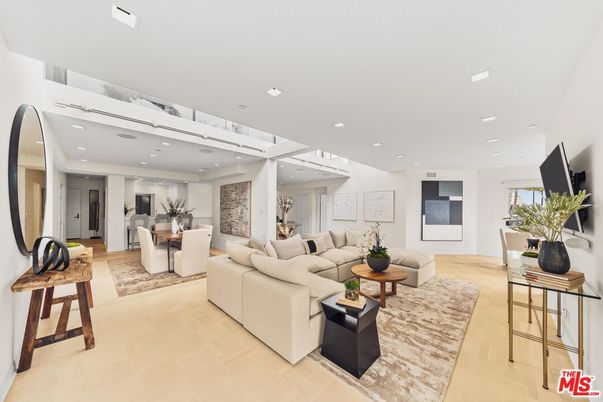 Dining room, Interior, Living room, Recessed Lighting, Wood Texture Flooring
