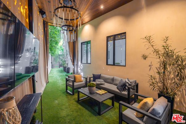 Interior, Living room, Pendant Lights, Wooden Ceilings