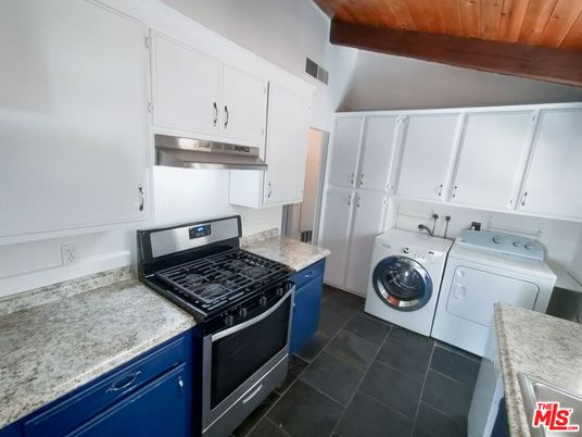 Interior, Washer, Wooden Beams, Wooden Ceilings