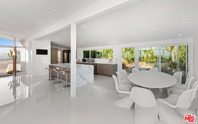 Dining room, Interior, Kitchen, Recessed Lighting