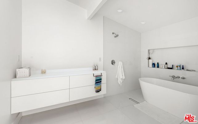 Bathroom, Free Standing Baths, Interior, Recessed Lighting